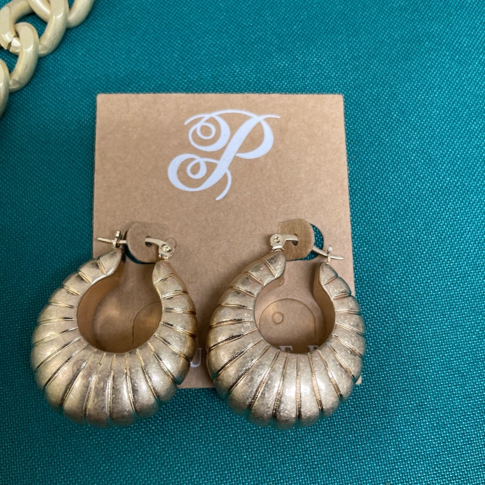 Plunder Gold Hoop Earrings